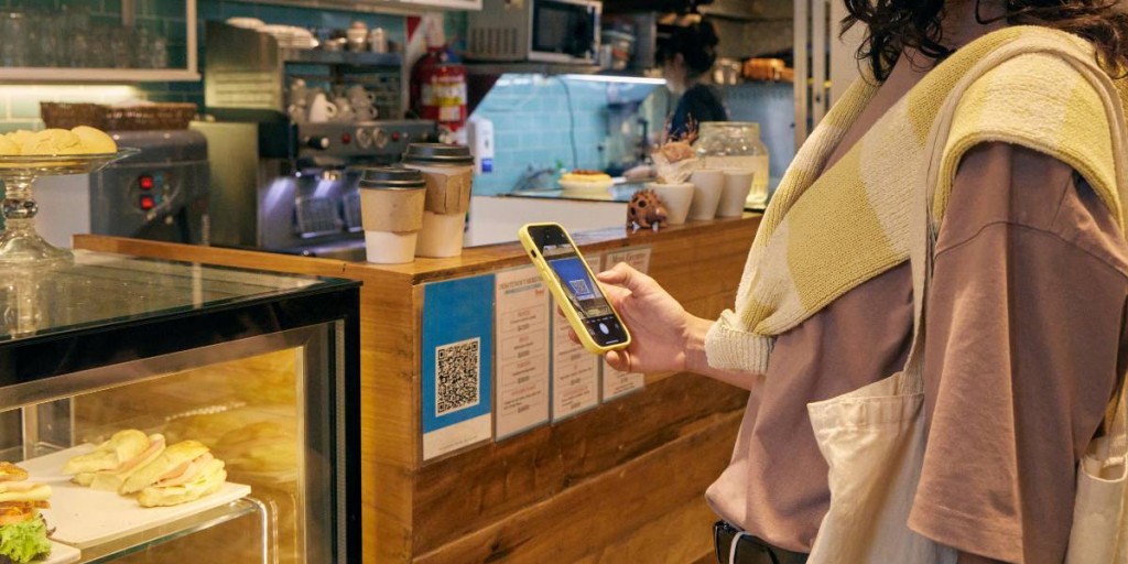 Las ventajas y desventajas del código QR restaurante (y cómo implementarlo)
